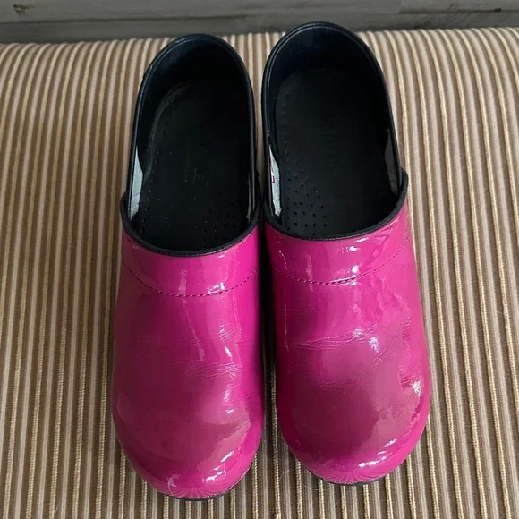 Sanita Pink Women's Clogs - Picture 2 of 6